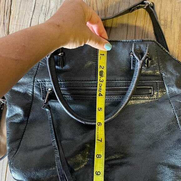 Elliott Lucca Black Leather Classic Look Zip Closure Shoulder Bag - Picture 8 of 9